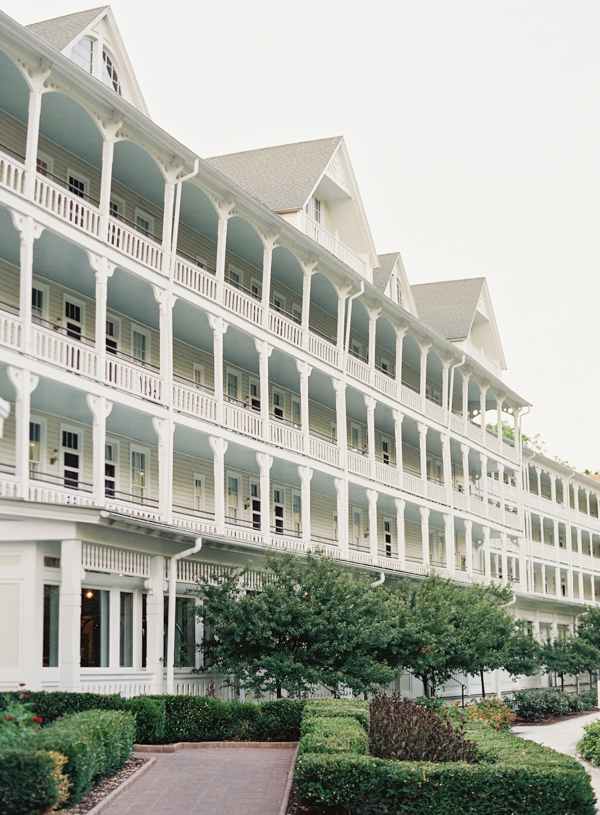 Joey-Kennedy-Bedford-Springs-Wedding-Photographer